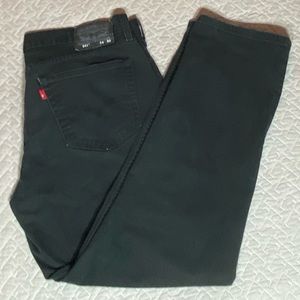 Levi’s black jeans